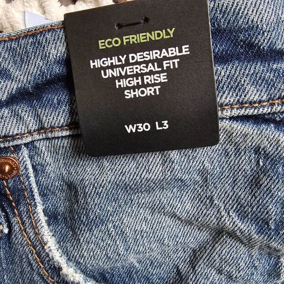 NWT SILVER JEANS HIGHLY DESIRABLE UNIVERSAL FIT HI RISE SHORT ECO FRIENDLY 30W - Picture 5 of 16
